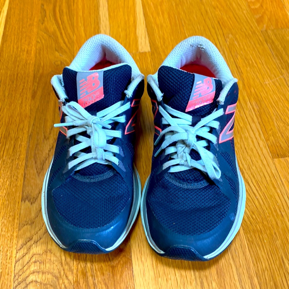 New Balance 790 v6 size 7.5